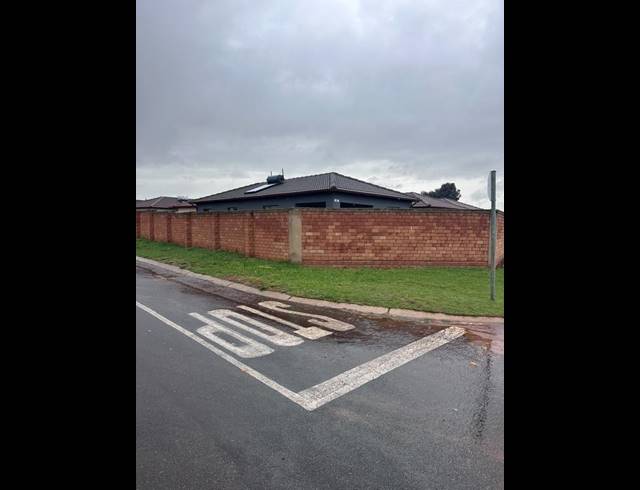 4 BEDROOM HOUSE FOR SALE IN KLIPPOORTJIE